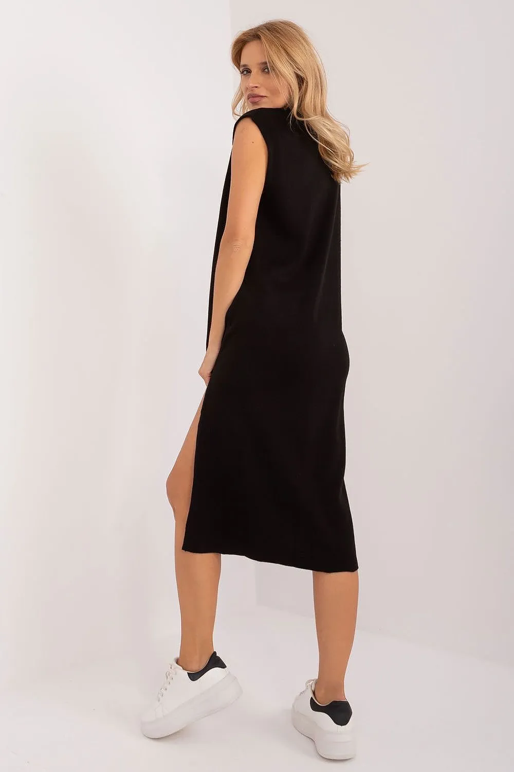 Badu Casual Knit Buttoned Side Slit Dress