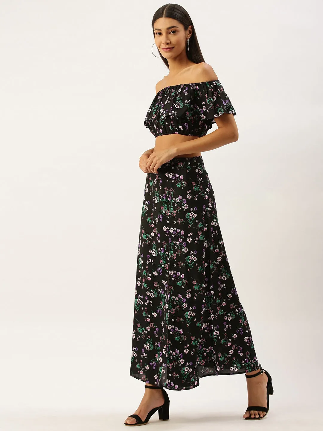 Berrylush Women Black Floral Printed Top And Skirt Set