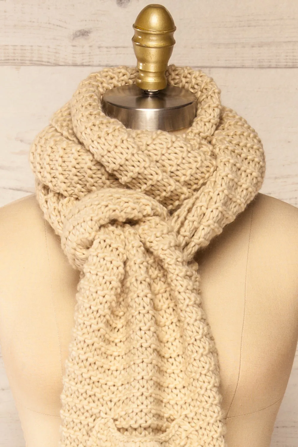 Chunkyss Ivory | Thick Knit Scarf w/ Pockets