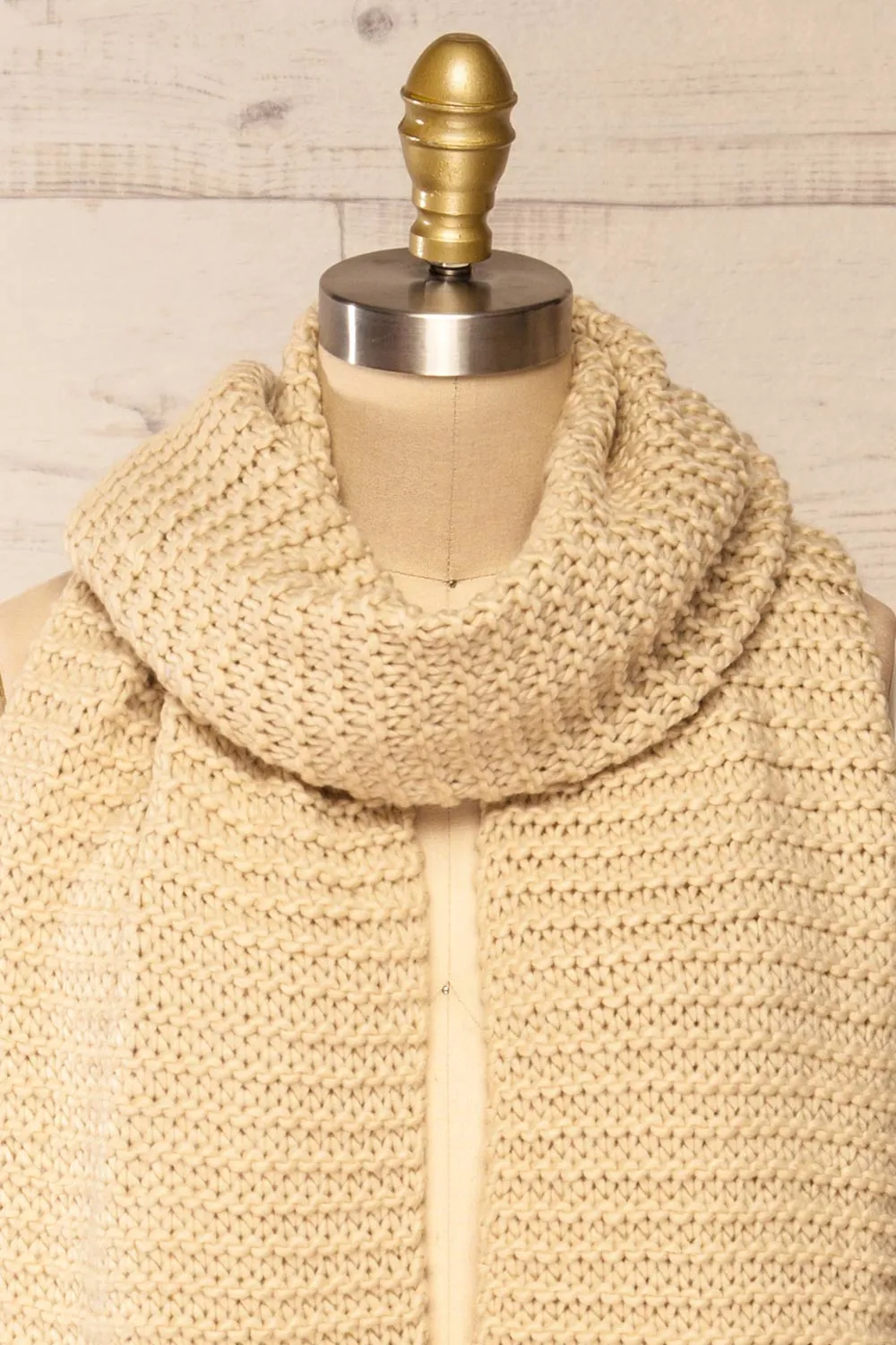 Chunkyss Ivory | Thick Knit Scarf w/ Pockets