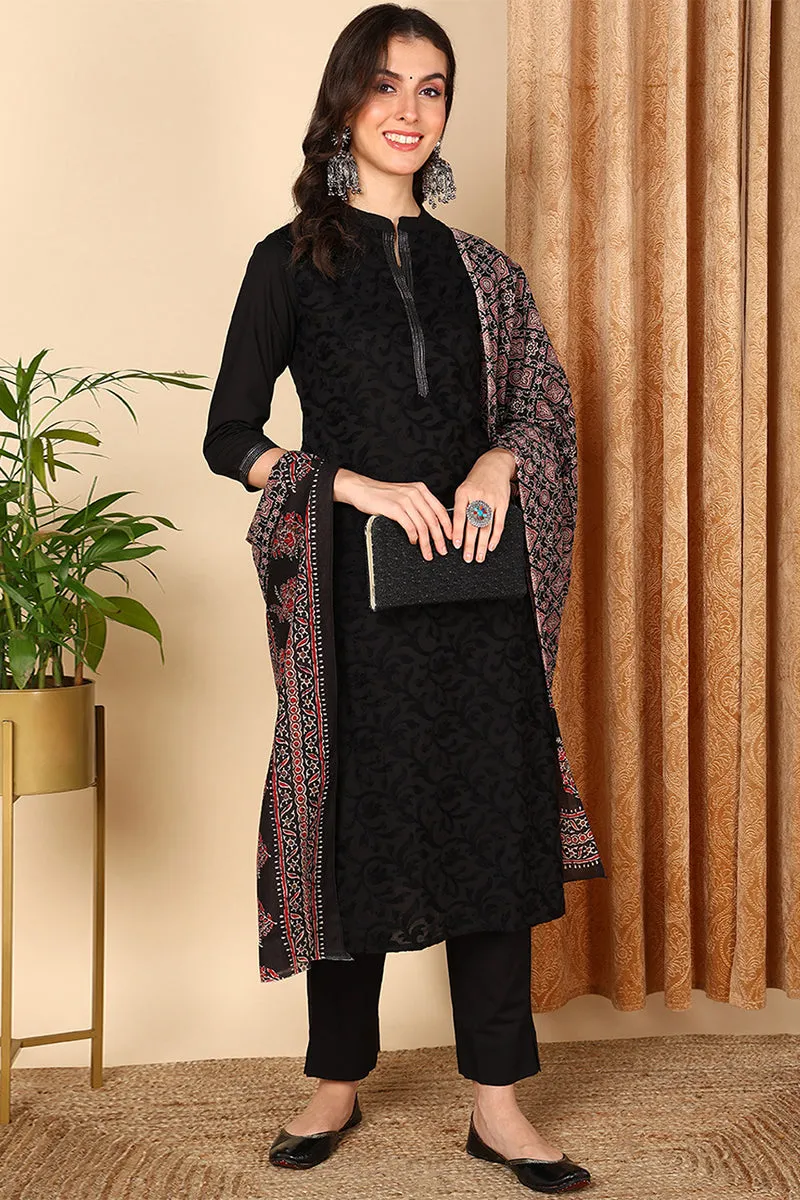 Plus Size Black Pure Cotton Solid Embroidered Straight Suit Set