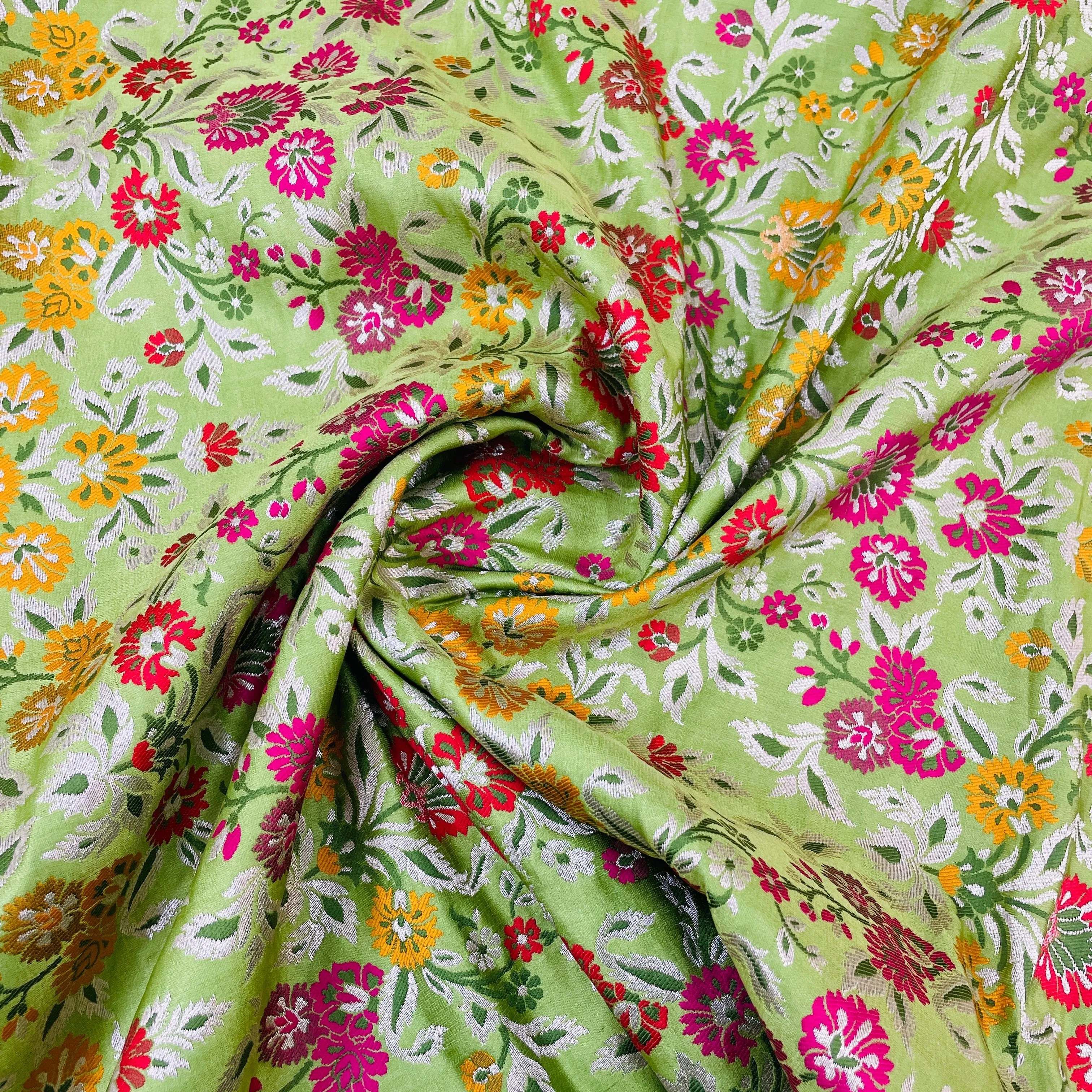 Premium Green Floral Zari Khimkhwab Banarasi Silk Fabric