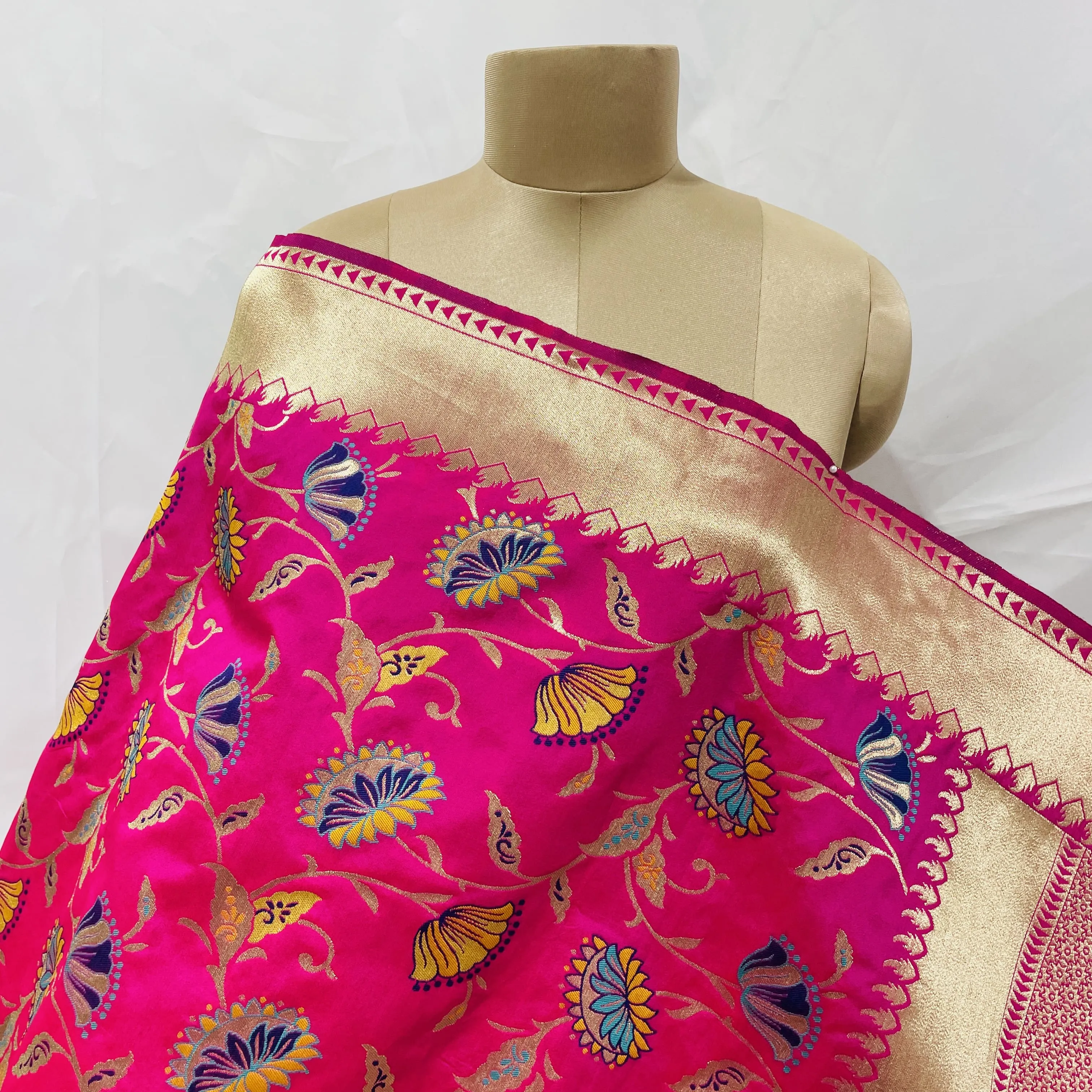 Premium Magenta Pink Floral Print Banarsi Jacquard Dupatta