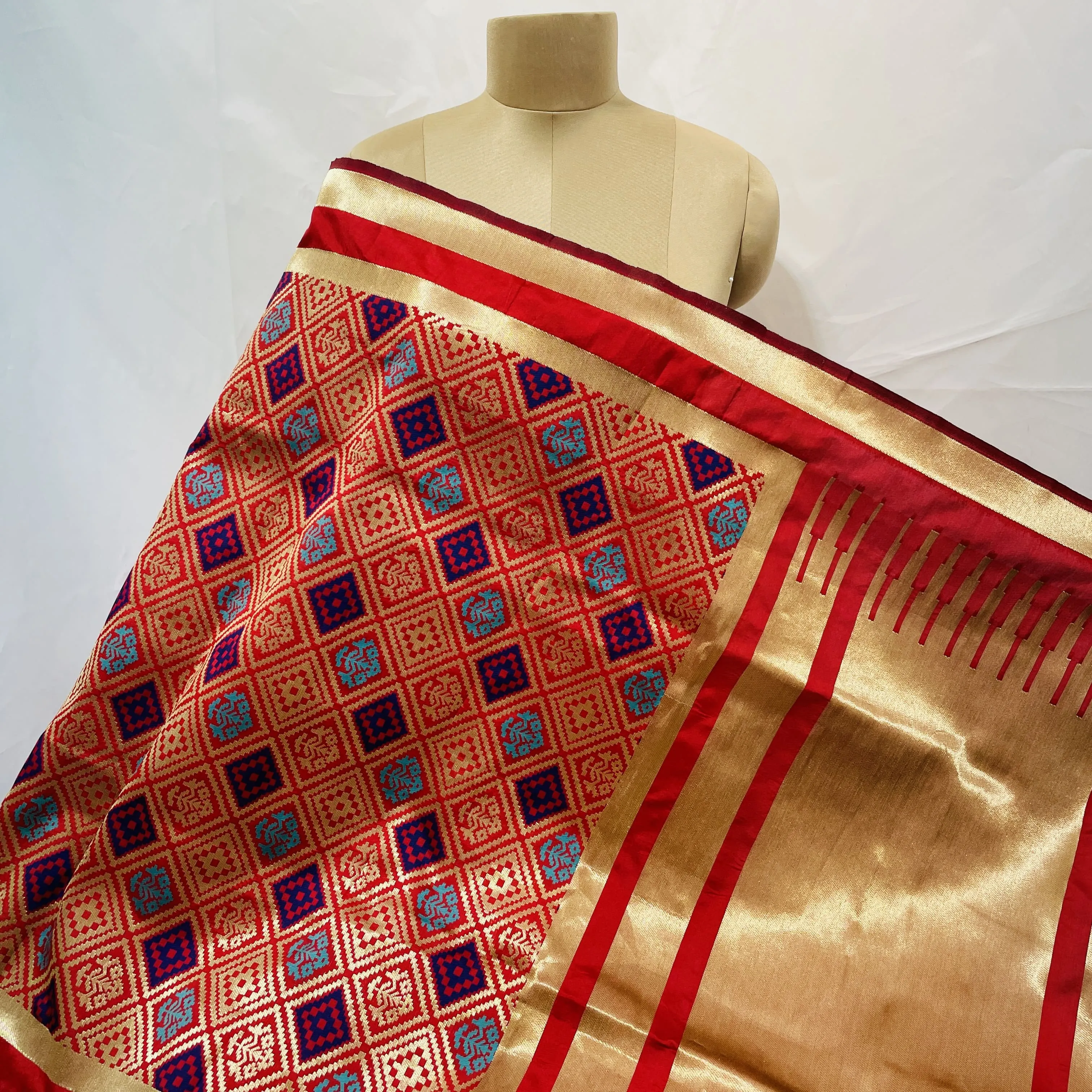 Premium Red Geometrical Print Banarasi Jacquard Dupatta