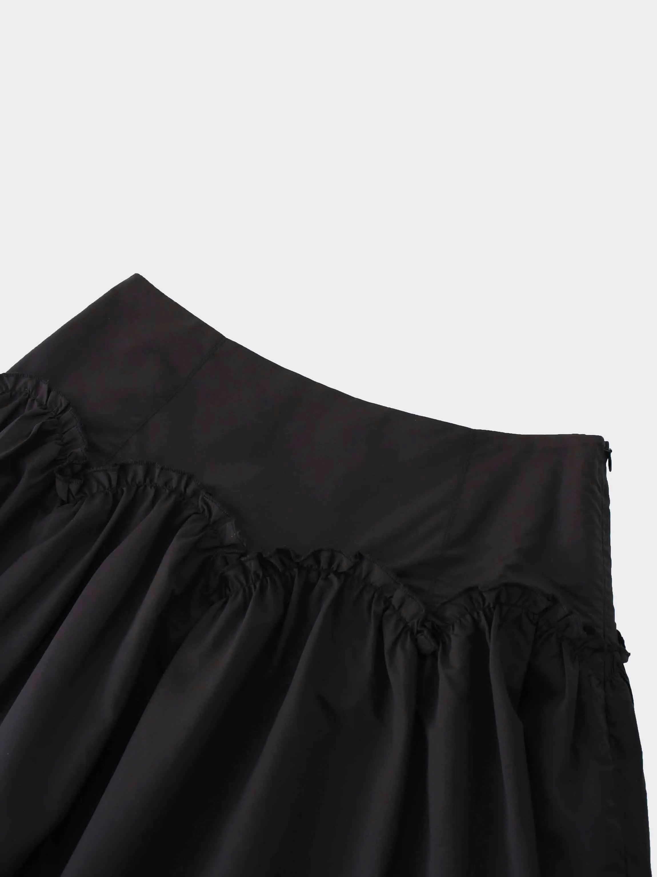 Scalloped Ruffle Skirt-Black