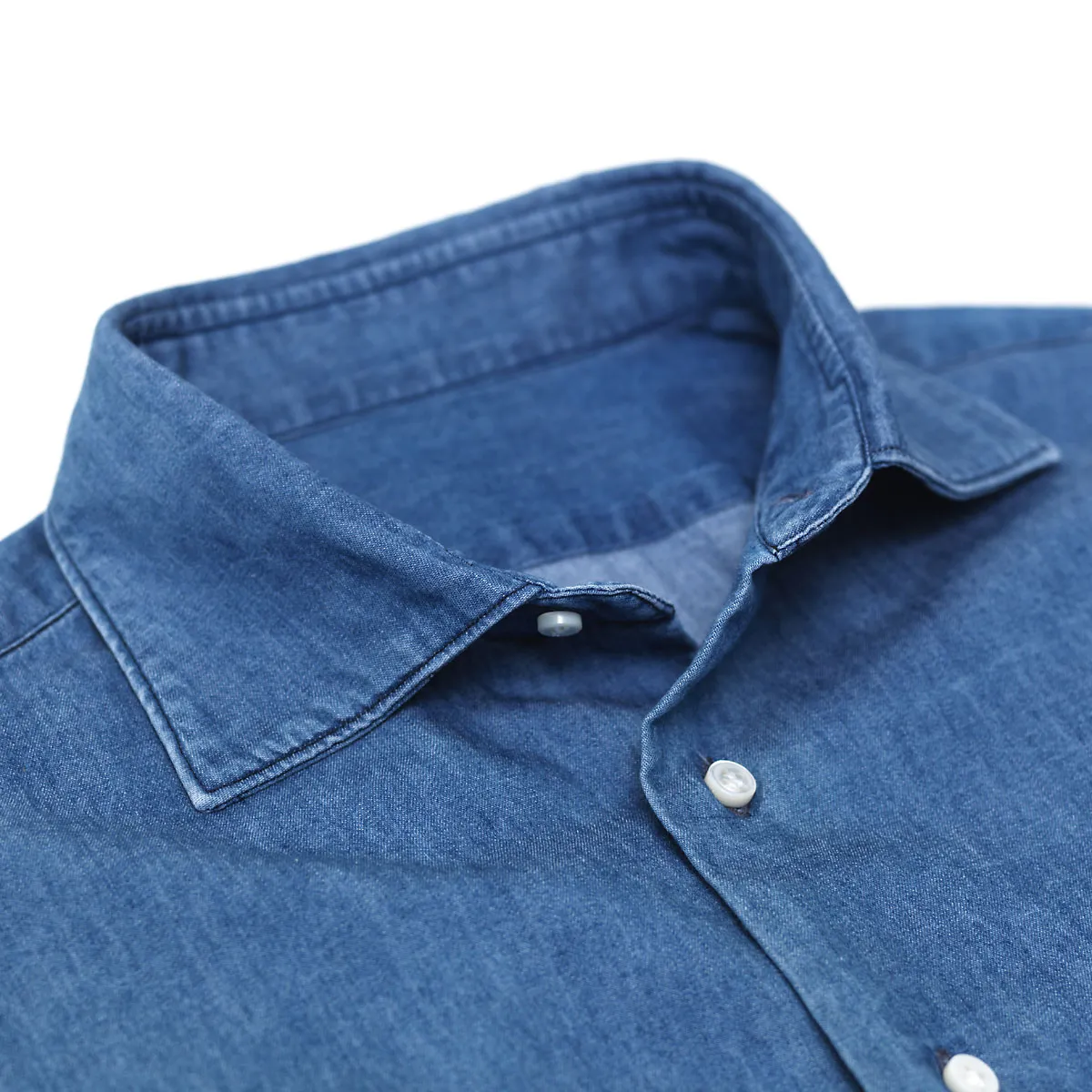 Spread collar lightweight denim shirt