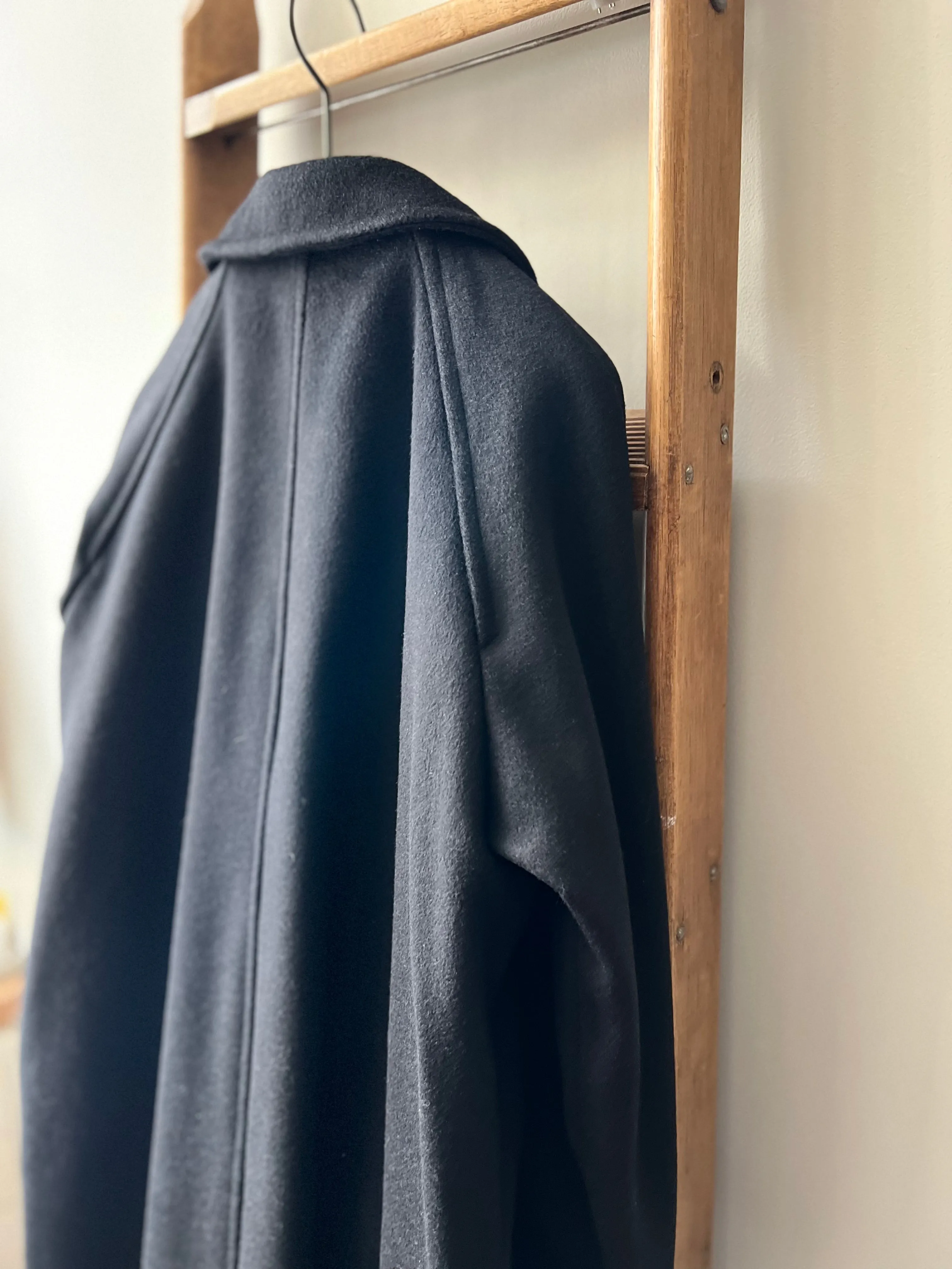 Tielocken Melton Coat / Black Loaden