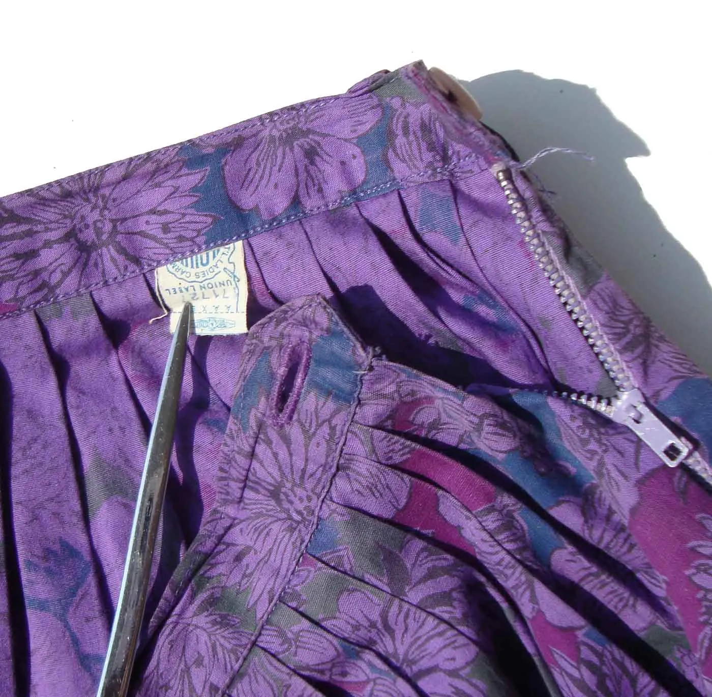 Vintage 60s Skirt Purple Pleated Floral Cotton S