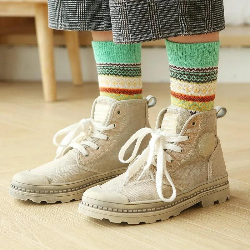 Women 5 Pairs Retro Ethnic Style Knitting Wool Socks