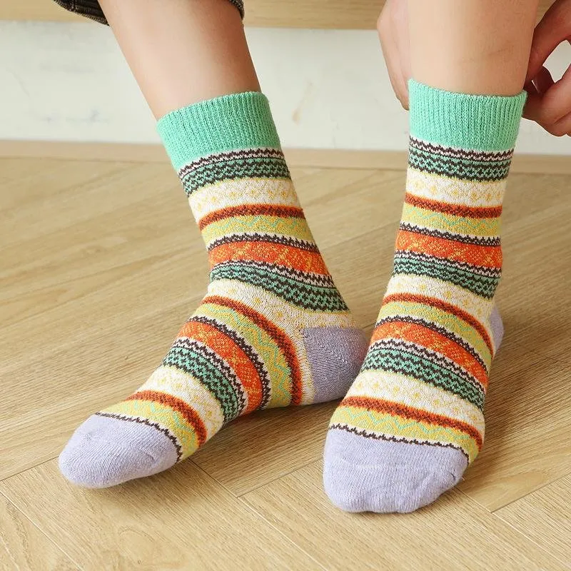 Women 5 Pairs Retro Ethnic Style Knitting Wool Socks